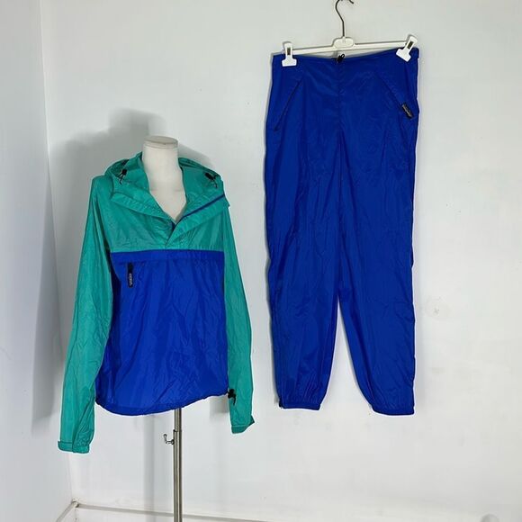 Vintage Patagonia 2 Piece Windbreaker Packable Outdoors Set - Picture 1 of 11